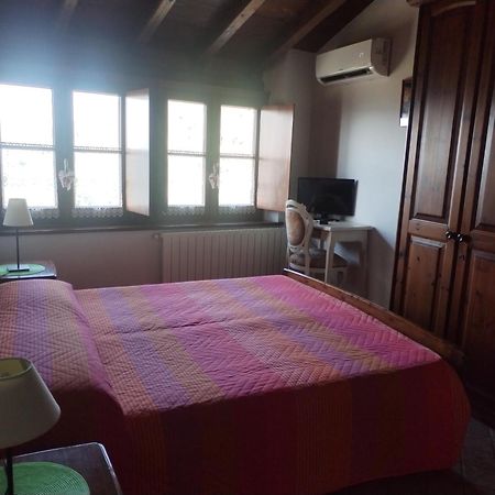 Bed & Breakfast Ca' Di Vissai Arnasco Rum bild